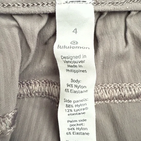 Lululemon Dance studio jogger
SIZE 4 - Picture 3 of 4